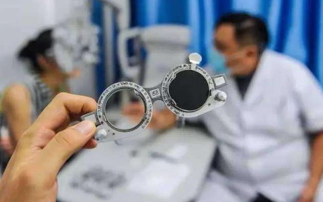 選配眼鏡掌握六個關(guān)鍵點(diǎn)，佩戴舒適不頭暈